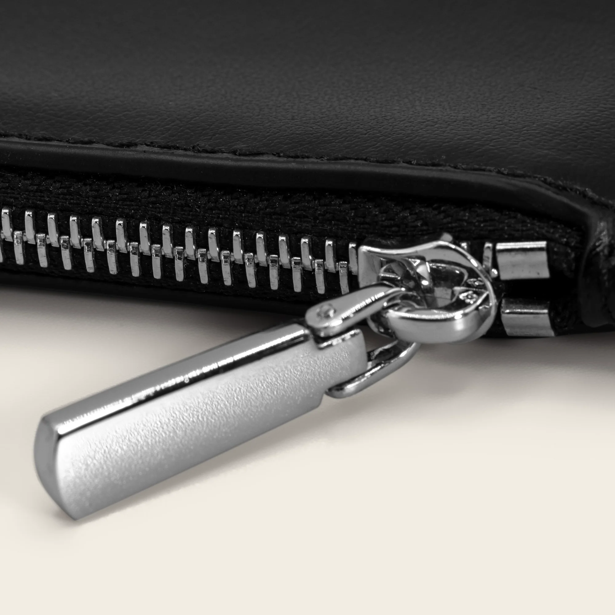 Albee Leather Card Holder - Image 4