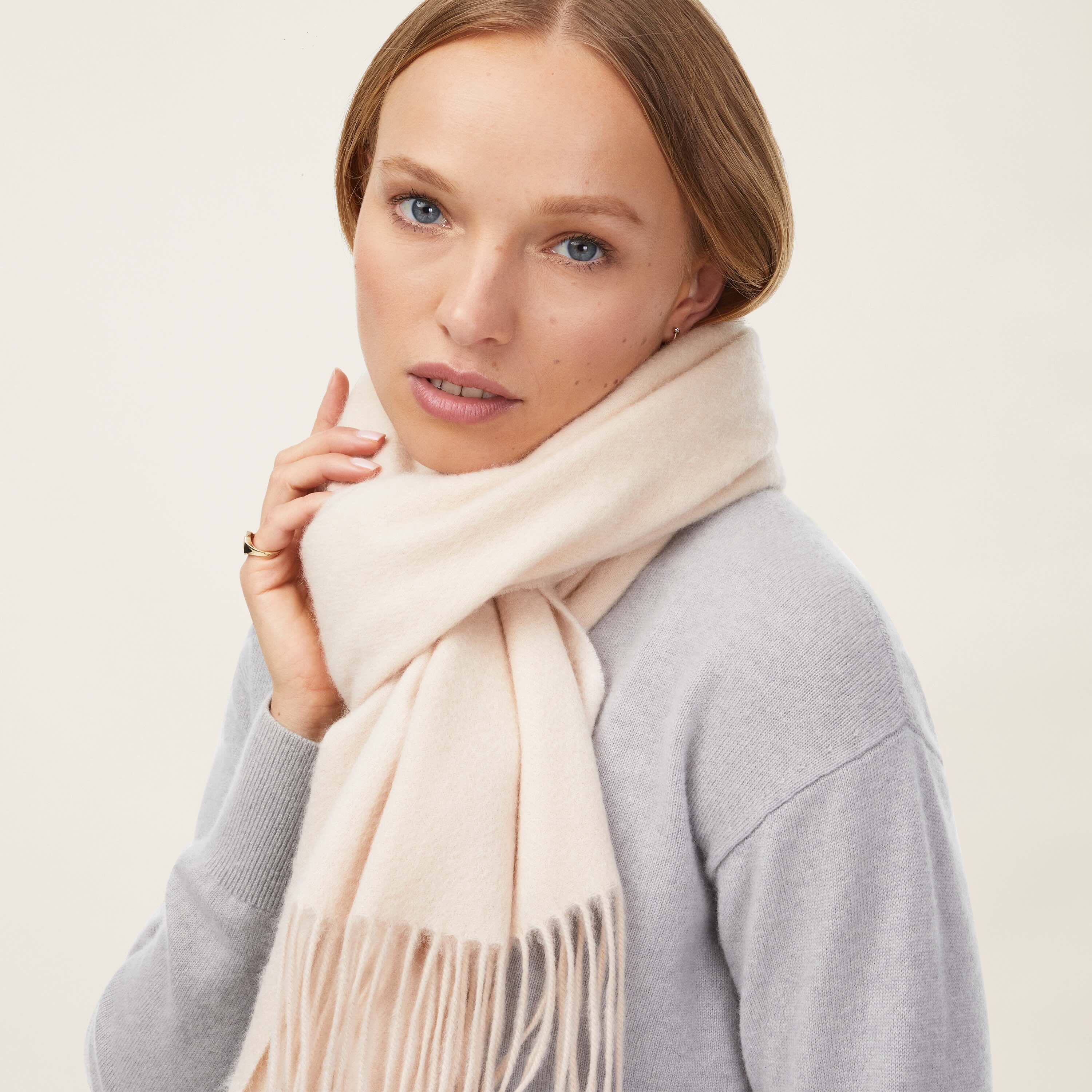Casey Cashmere Scarf - Image 13