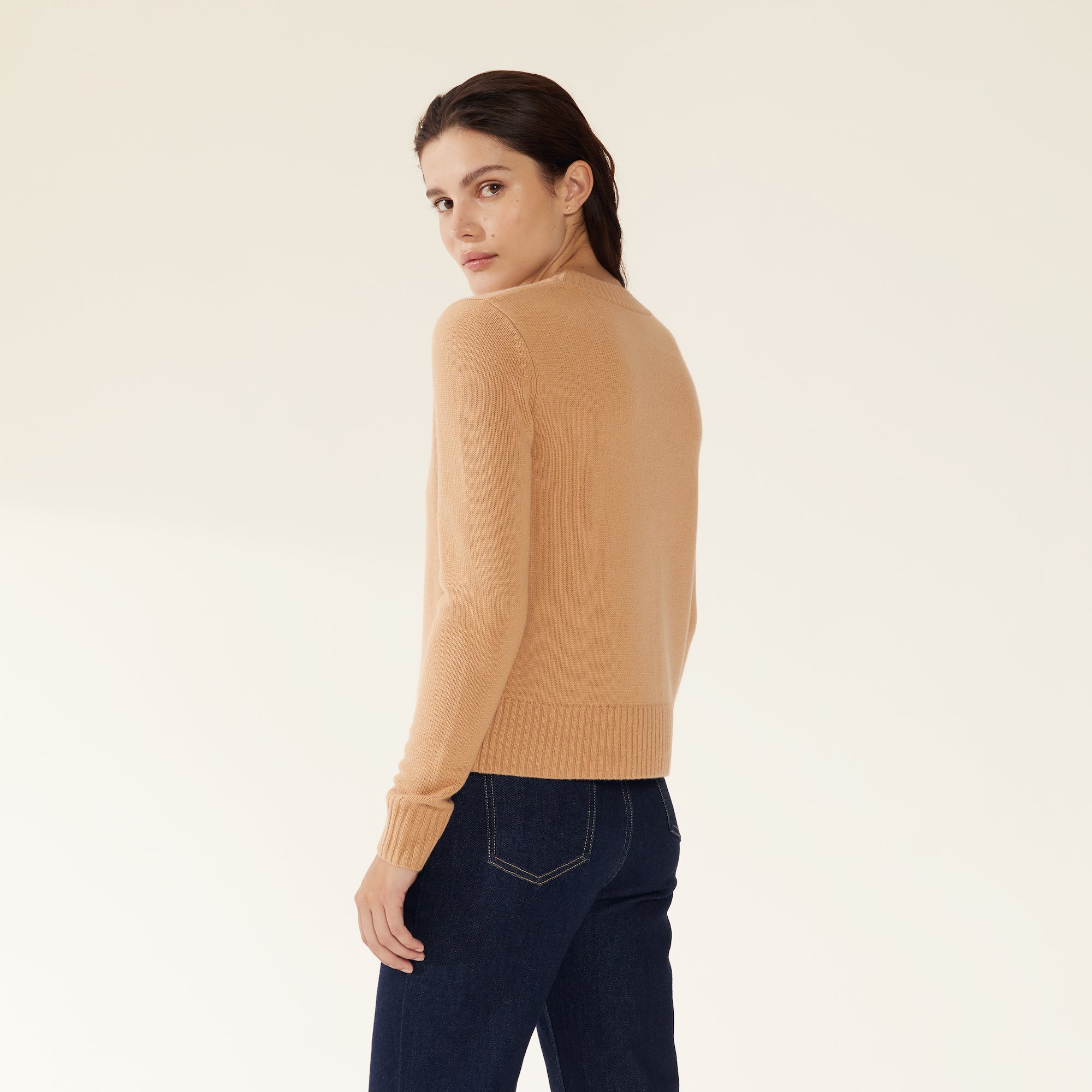 Mila Cashmere Boxy Crop Sweater - Image 18