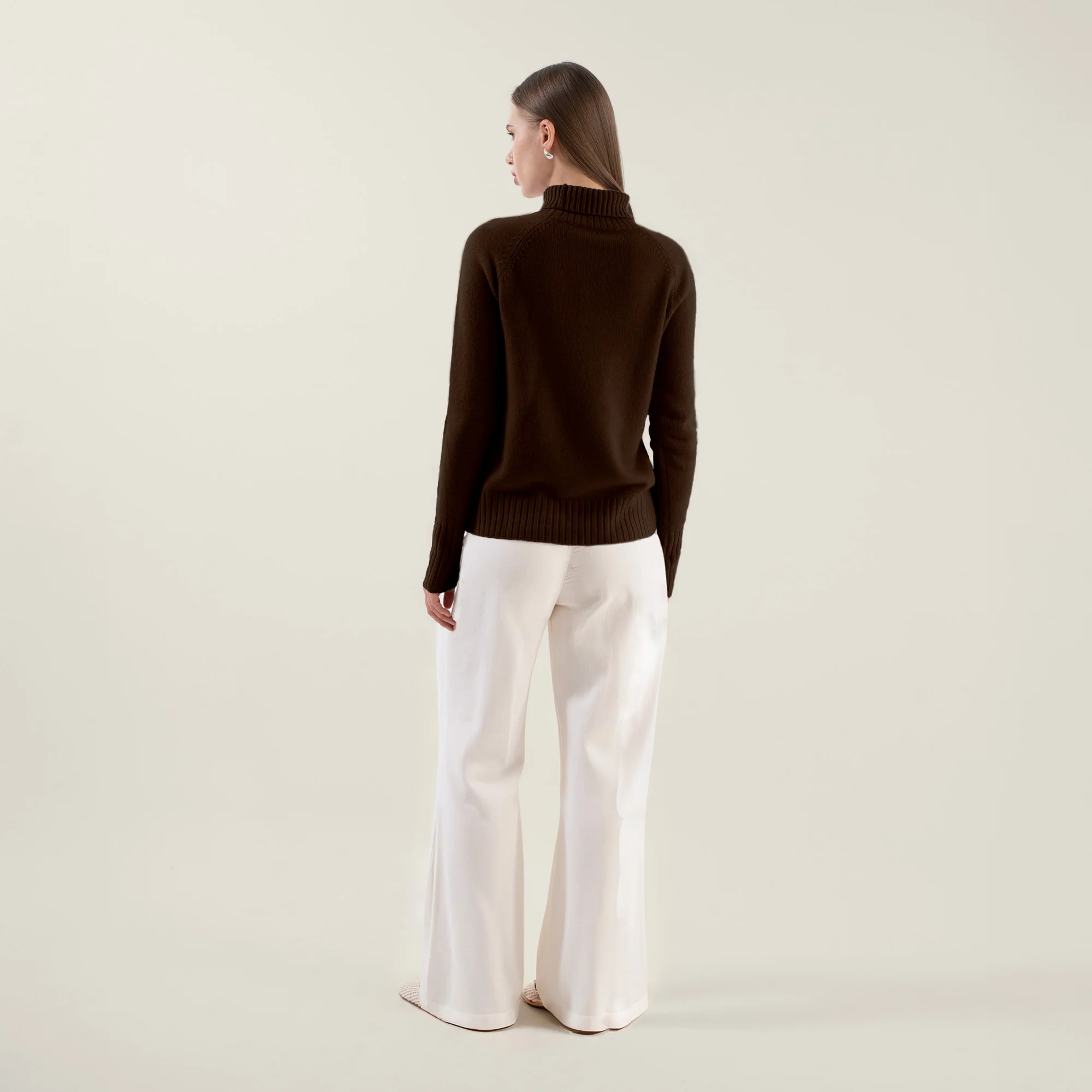 Emma Cashmere Relaxed Turtleneck Sweater - Image 110