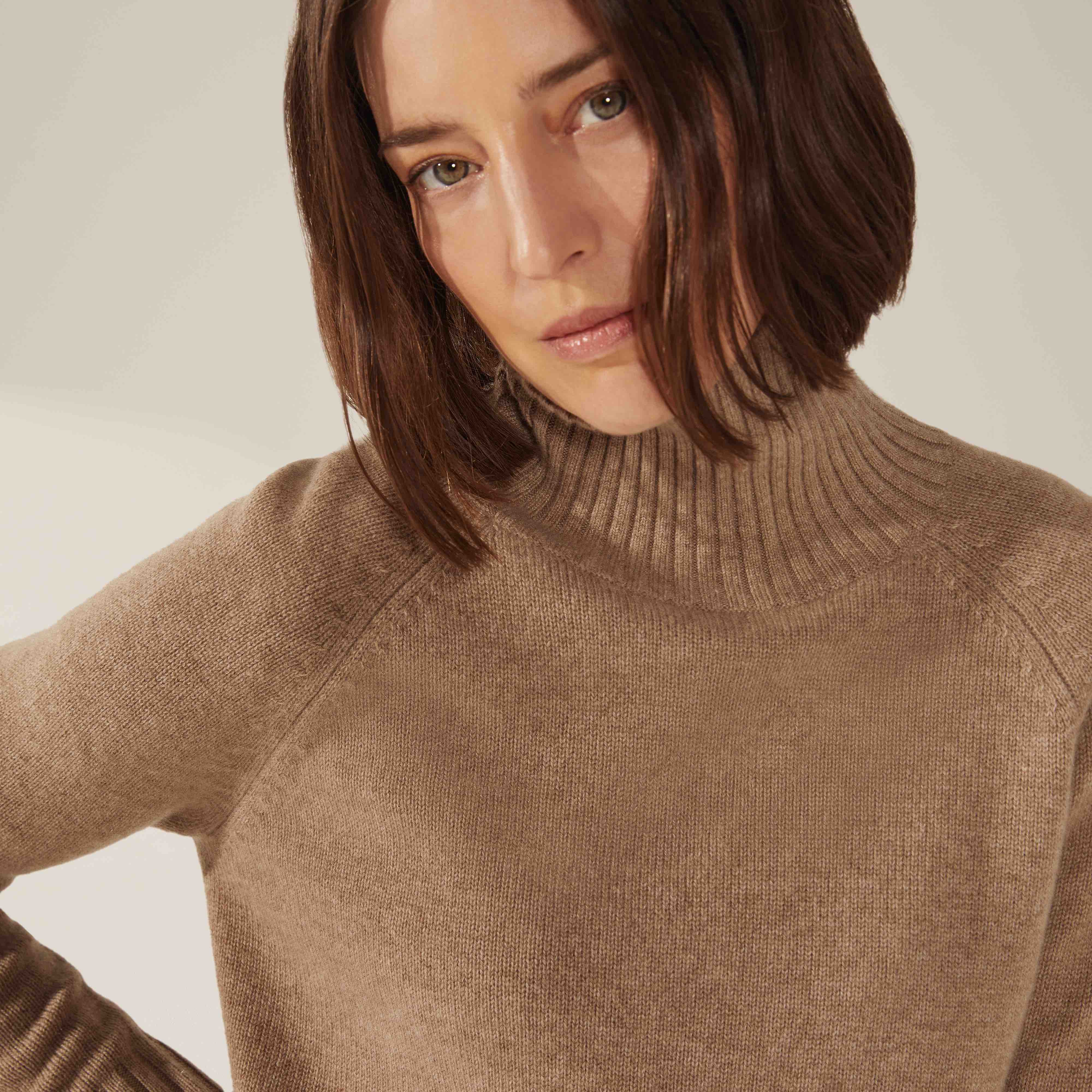 Emma Cashmere Relaxed Turtleneck Sweater - Image 14