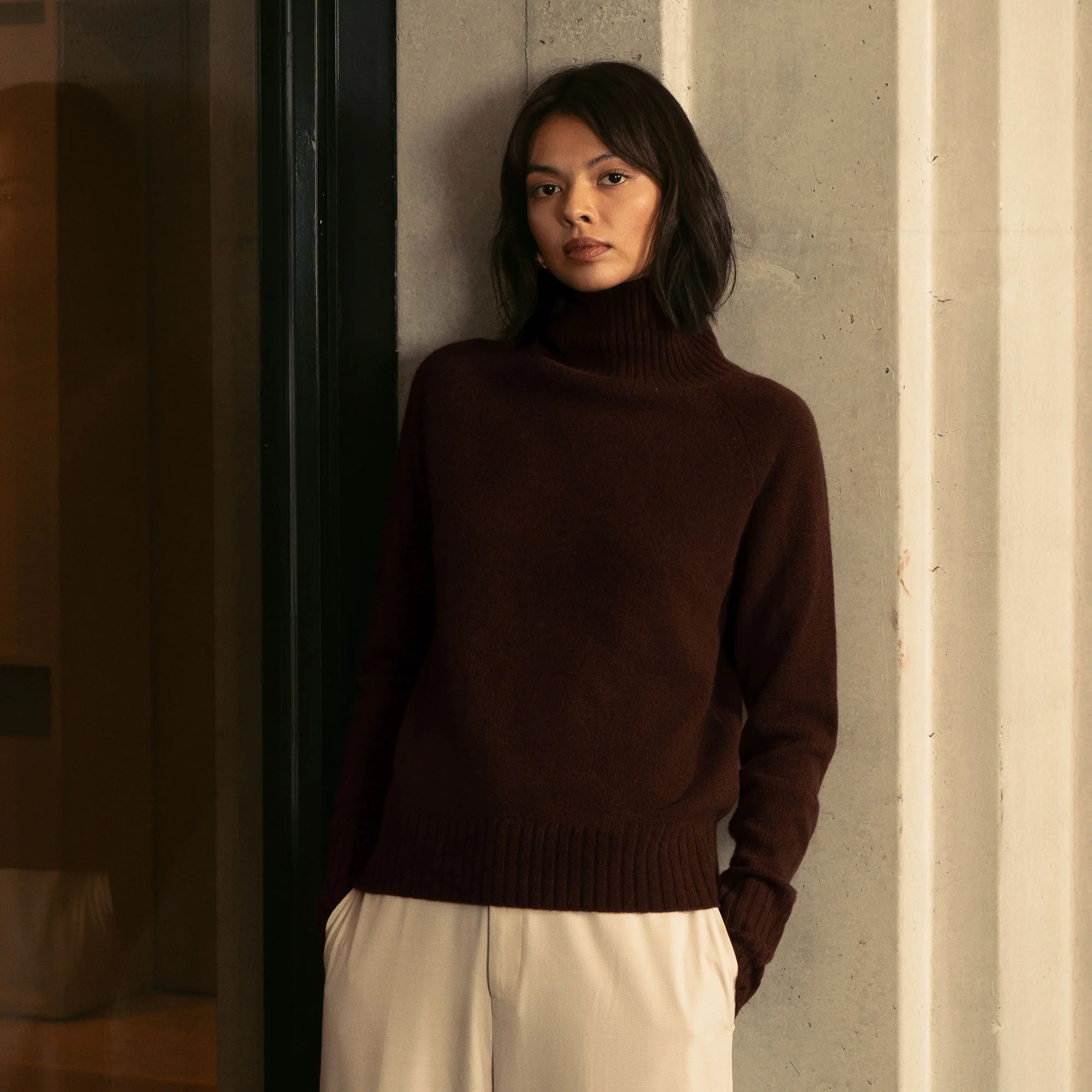 Emma Cashmere Relaxed Turtleneck Sweater - Image 4