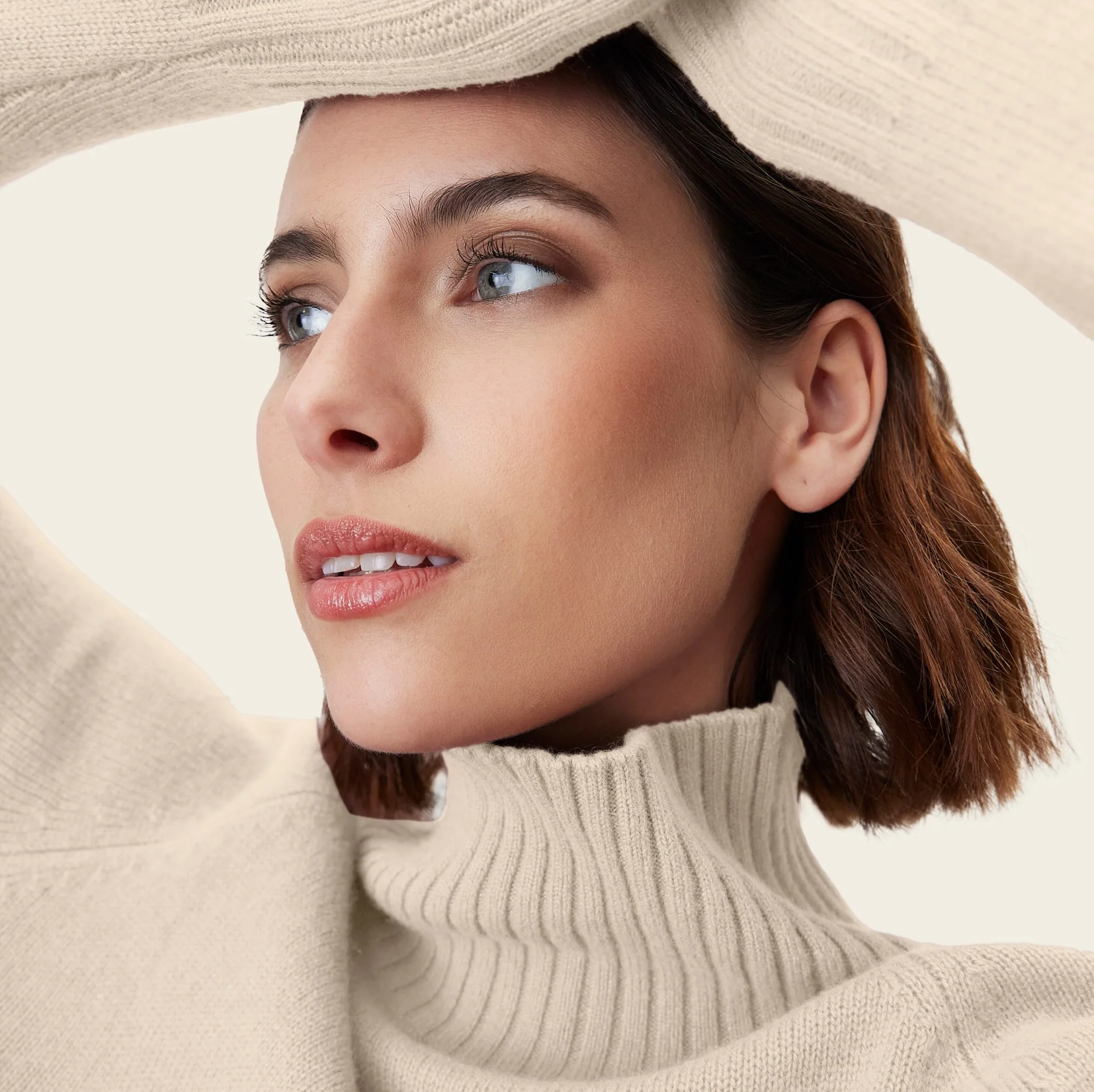 Emma Cashmere Relaxed Turtleneck Sweater - Image 41
