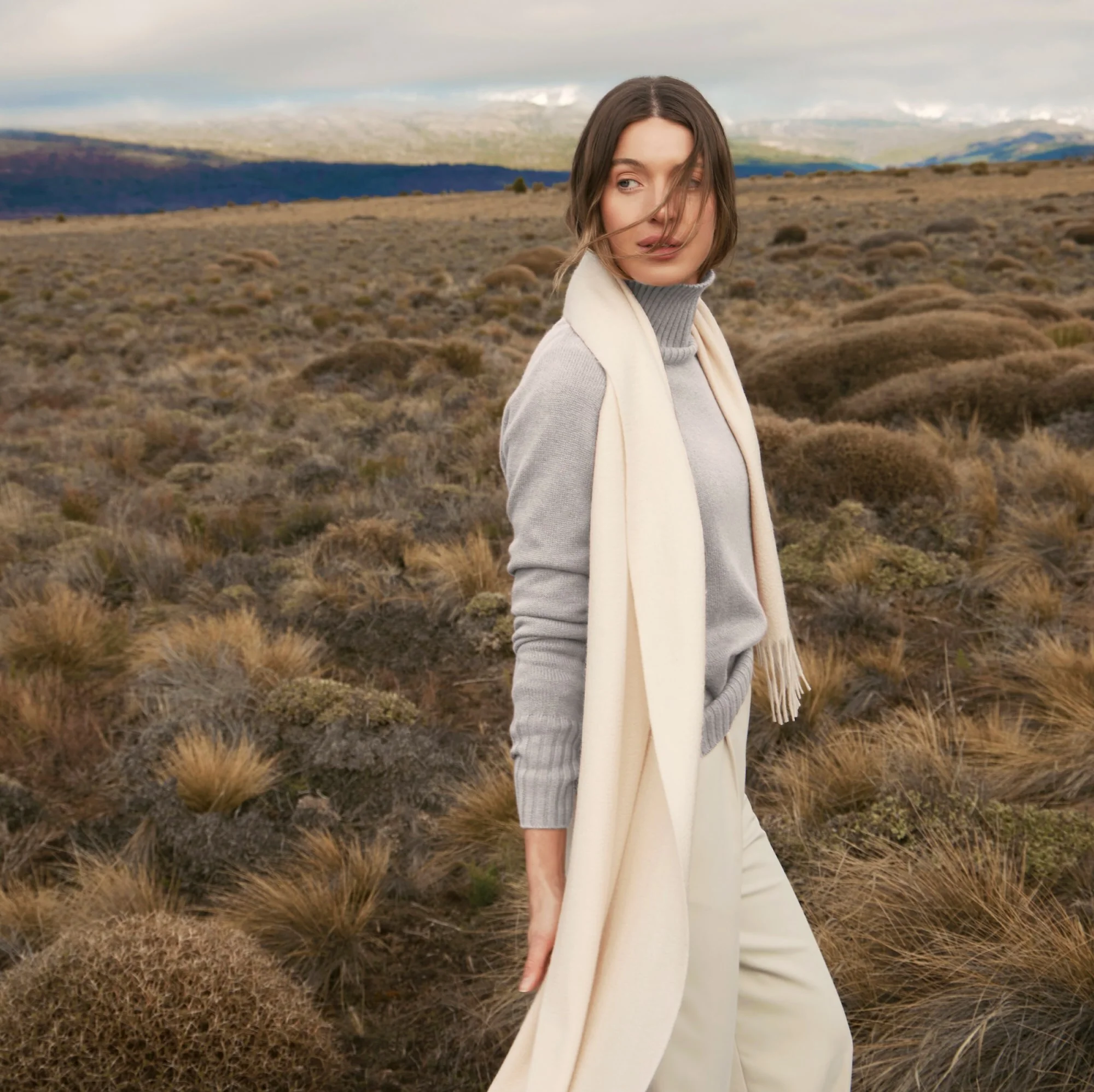 Emma Cashmere Relaxed Turtleneck Sweater - Image 53