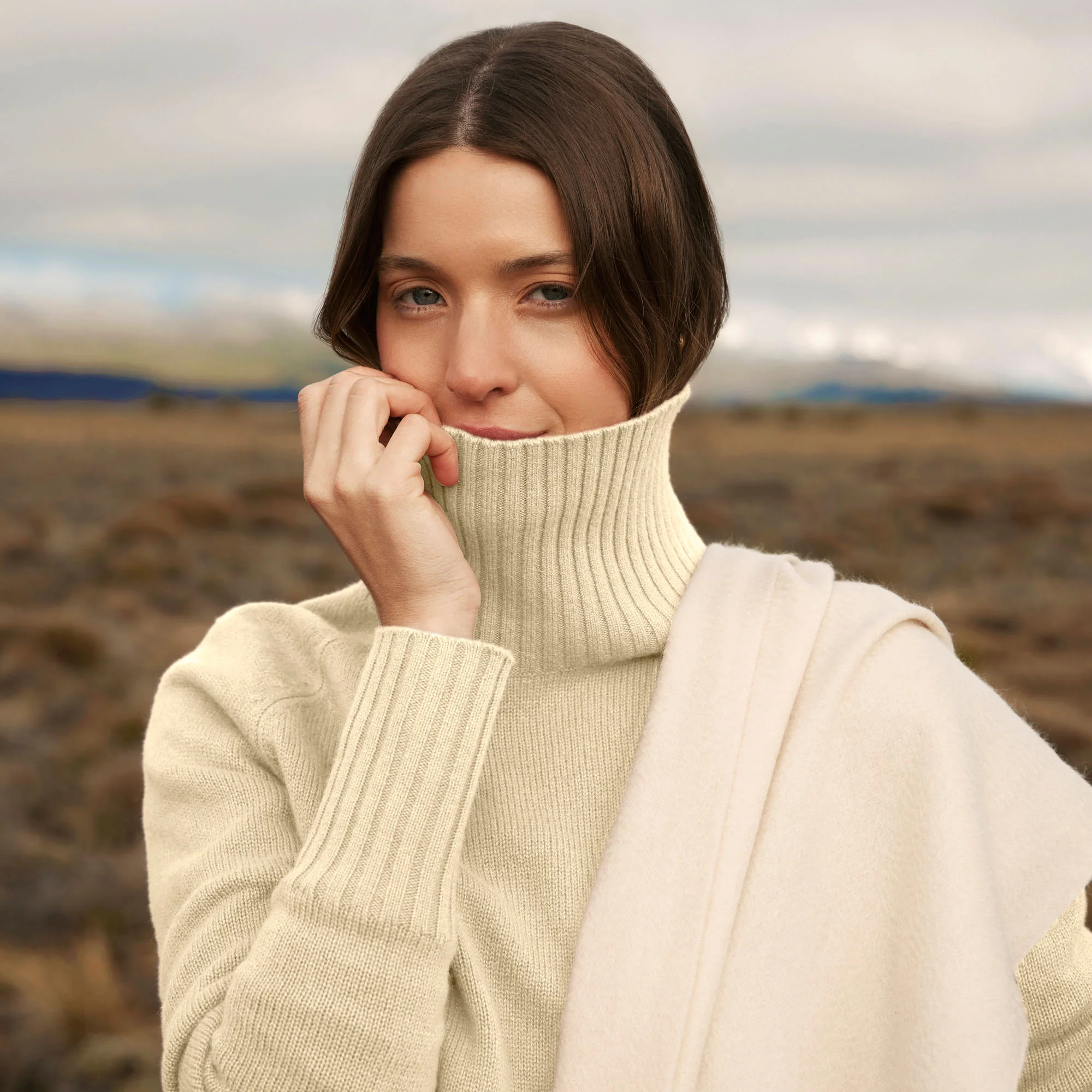 Emma Cashmere Relaxed Turtleneck Sweater - Image 63