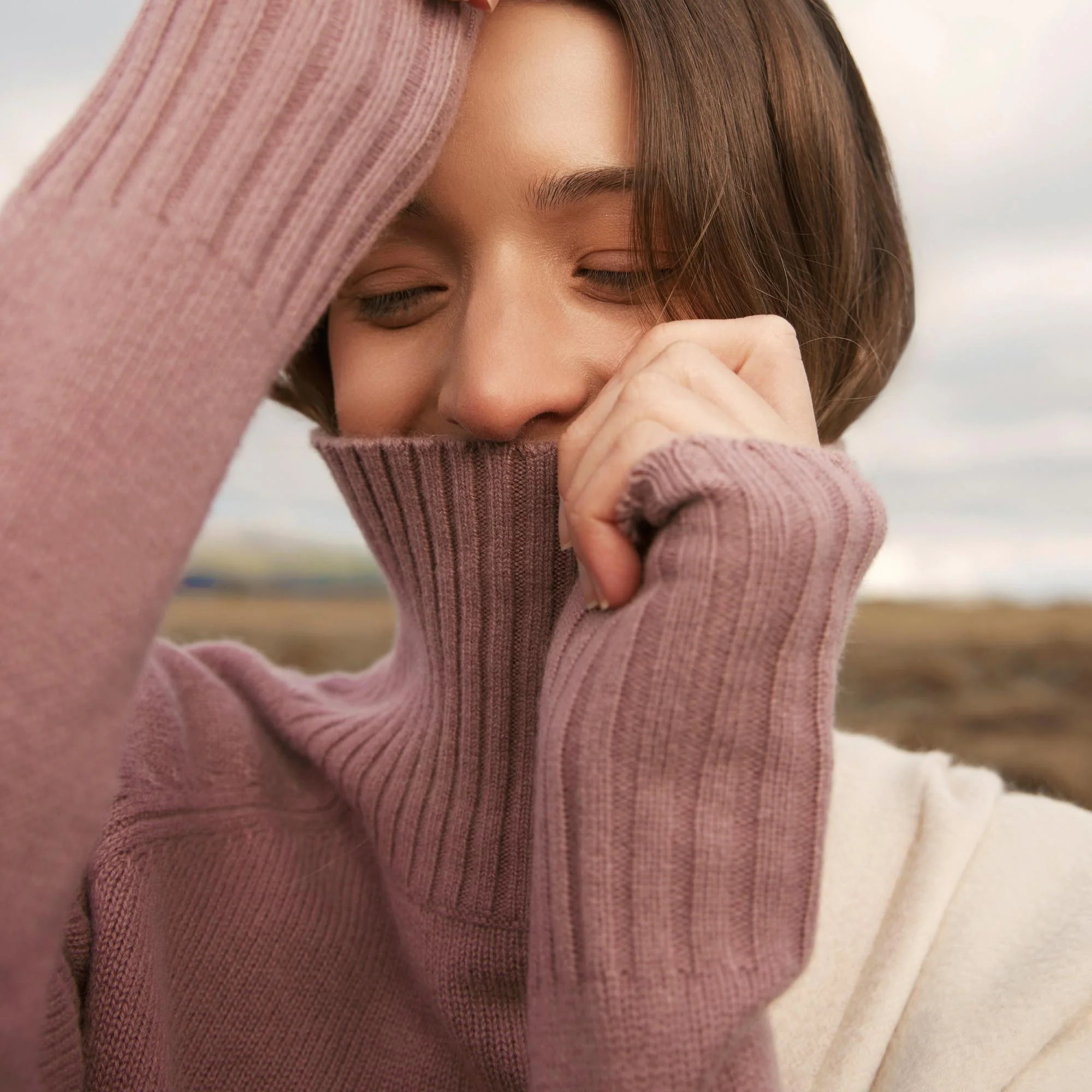 Emma Cashmere Relaxed Turtleneck Sweater - Image 88
