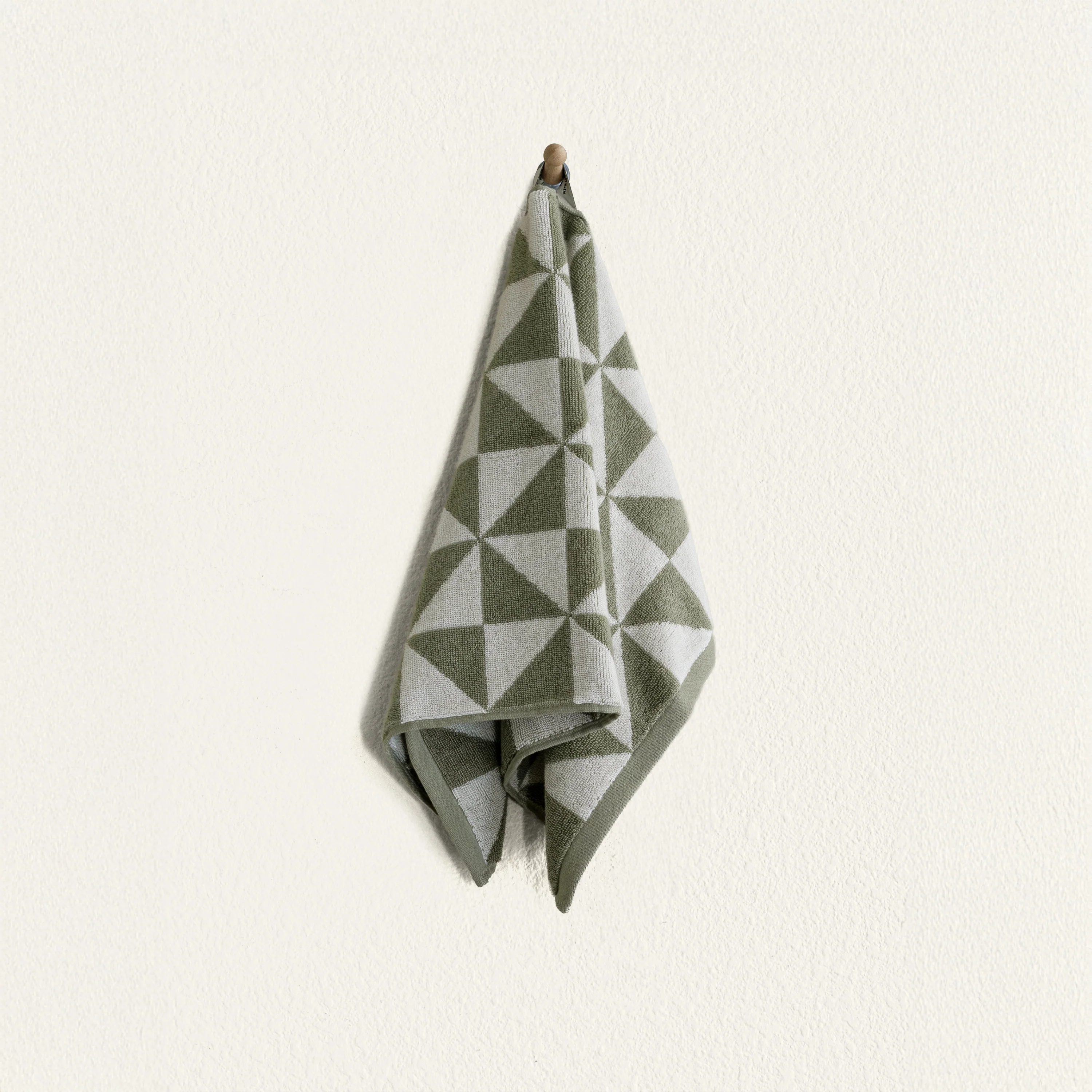 Umbra Cotton Beach Towel - Image 17